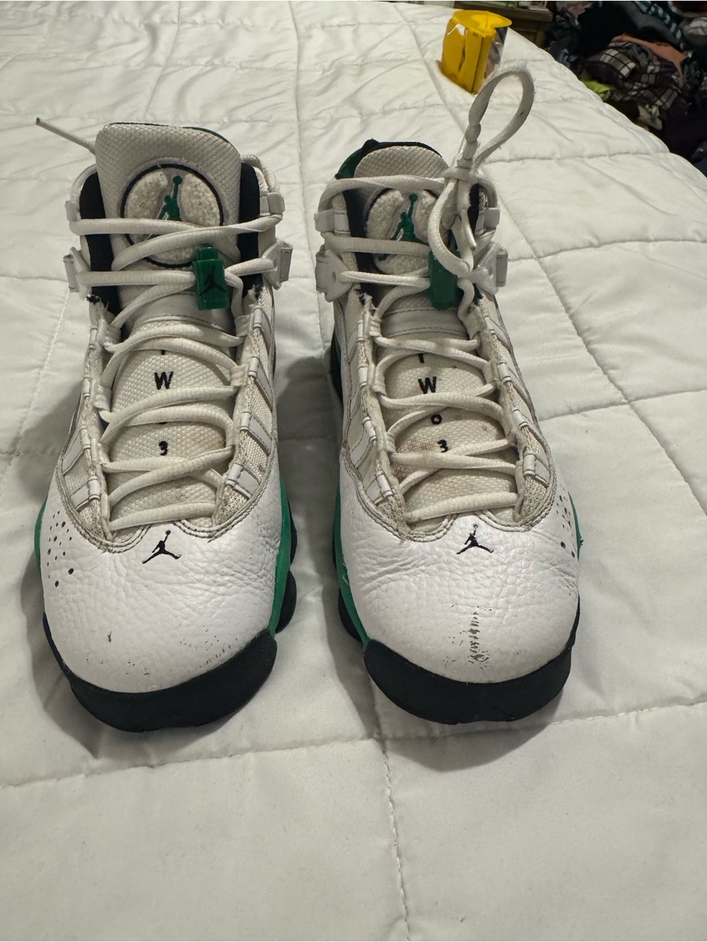 Jordan Kids White and Green Basketball Shoes - Jumpman Style Size 6.5ay